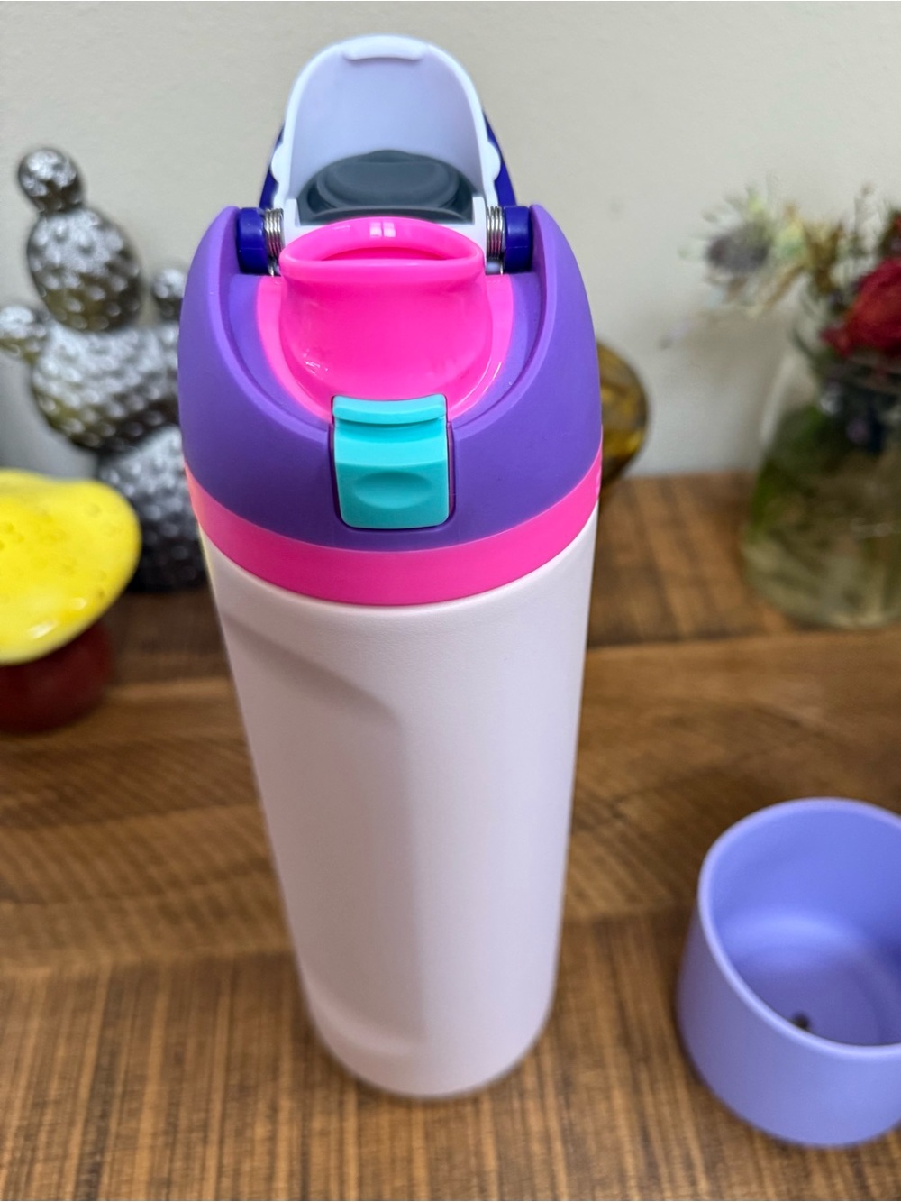 Owala 24oz Freesip Stainless Steel Water
Bottle